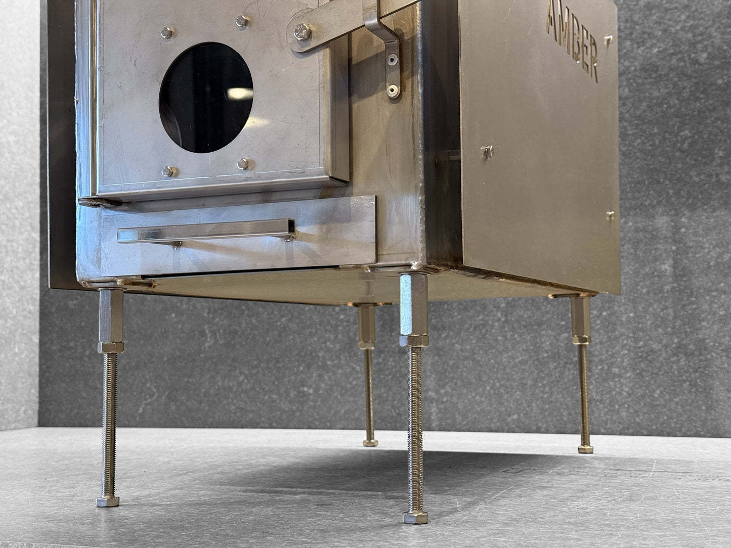 AMBER STOVE | "madsaunist"Signature Model